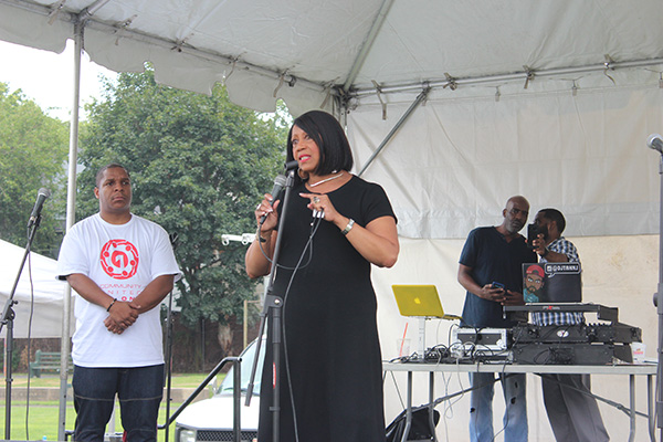 Vinnie from Naughty by Nature and Sheila Oliver NJ Lieutenant Governor Candidate onstage IMG 5301 600x400