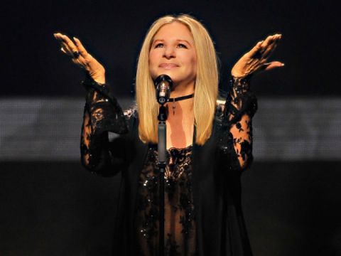 Barbra Streisand mocks Donald Trump with a parody of Send in the Clowns at Hillary Clinton fundraiser